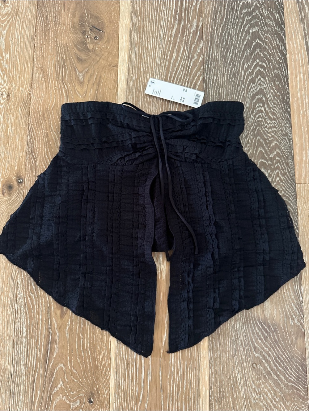 NWT! URBAN OUTFITTERS Black Textured Lacy Strapless Bandeau Top, size Small